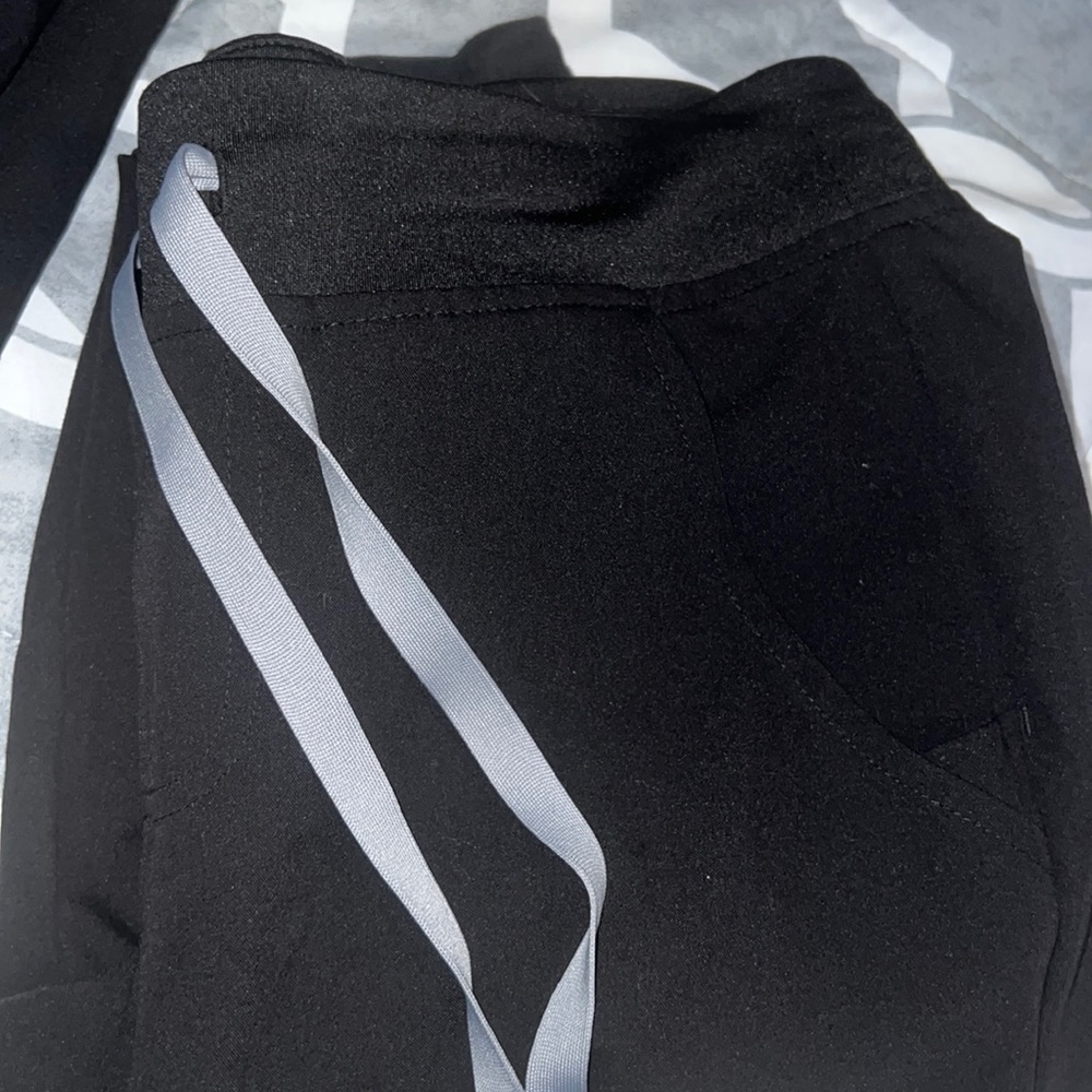 Black Figs Zamora Joggers Small/T